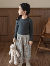 Load image into Gallery viewer, Ditsy Floral Barrel Leg Trousers