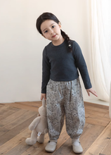 Load image into Gallery viewer, Ditsy Floral Barrel Leg Trousers