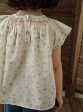 Load image into Gallery viewer, Blossom Flutter Sleeve Top