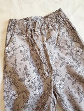 Load image into Gallery viewer, Ditsy Floral Barrel Leg Trousers