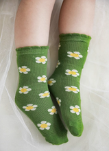 Load image into Gallery viewer, Summer Daisy Socks
