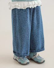 Load image into Gallery viewer, Blue Leopard Wide Leg Jeans
