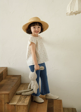 Load image into Gallery viewer, Blossom Flutter Sleeve Top
