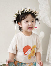 Load image into Gallery viewer, Sunflower Girl Tee
